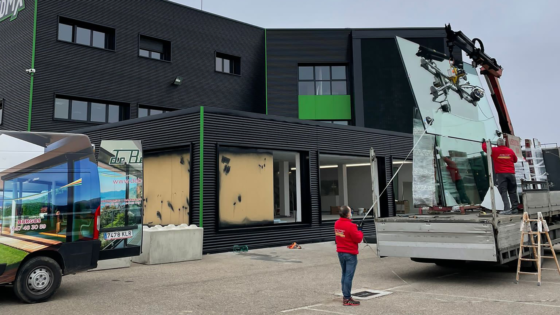 Cerramiento para nave comercial