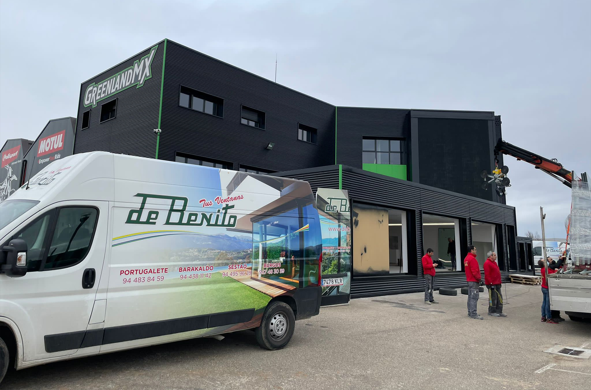 Ventanales para una nave comercial en Burgos